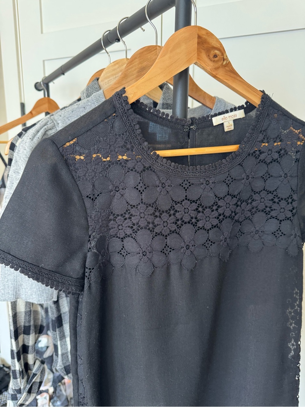 Ella Moss Black Floral Lace Short Sleeve Blouse Top Size Small S